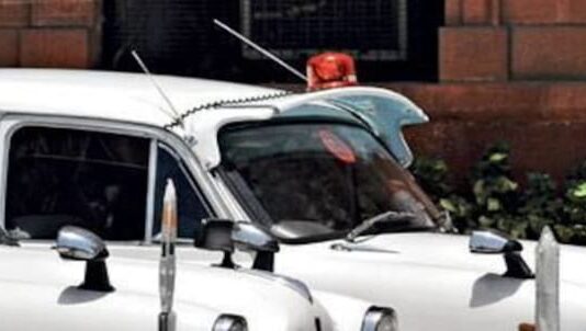 No more lal batti culture, time to rein in on haughty babus No more lal batti culture, time to rein in on haughty babus